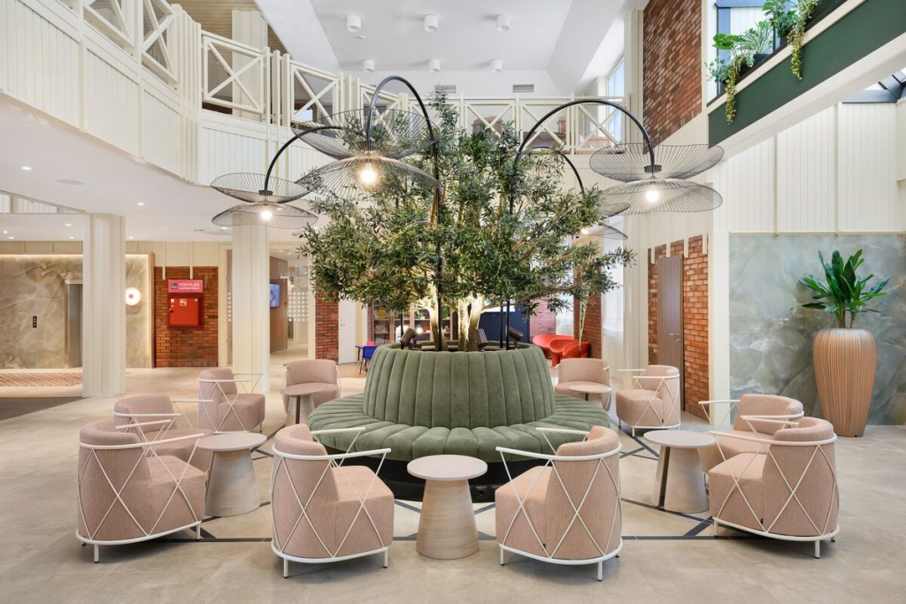 Medium-DH_Buk_lobby-007.jpg