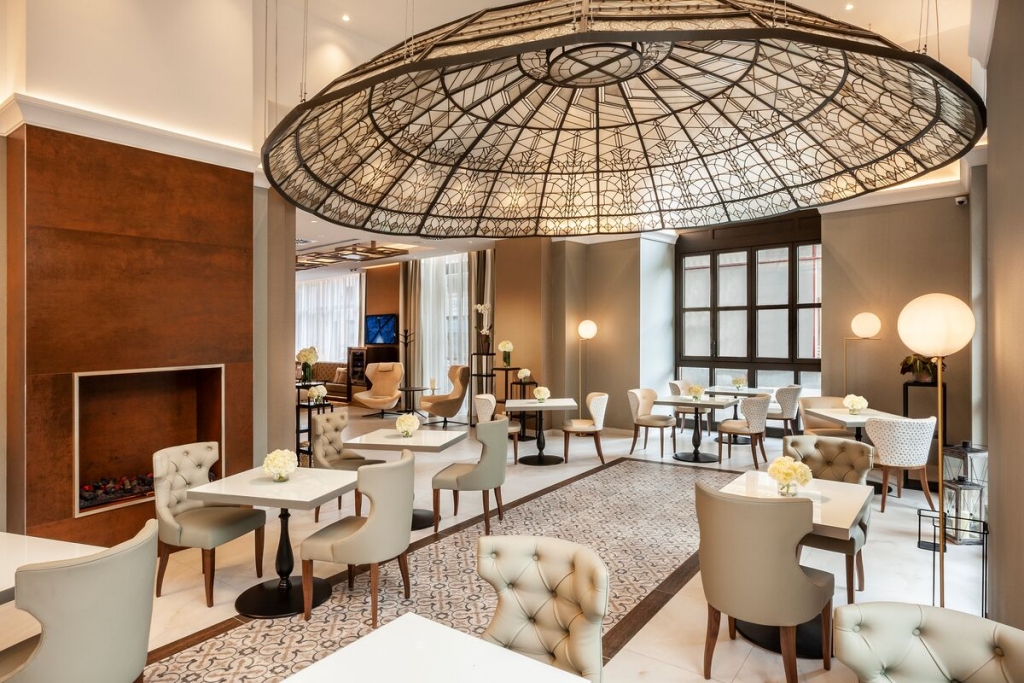 Medium-radisson_blu_beke_budapest_zsolnay_cafe (22).jpg