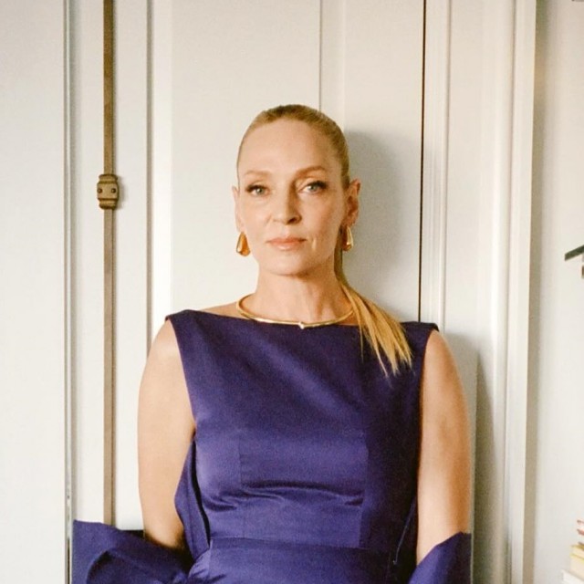 Uma Thurman könyvespolca az év egyik legtrendibb darabja