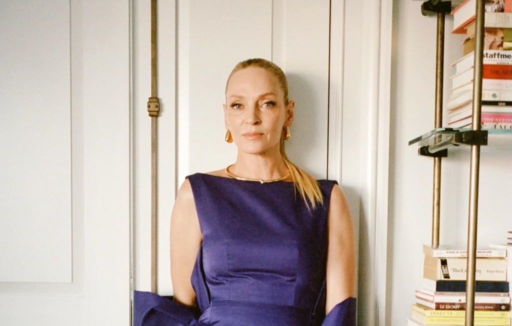 Uma Thurman könyvespolca az év egyik legtrendibb darabja