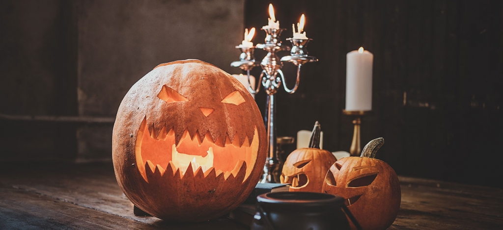 Imádott halloweeni dekorációs trendek, amiket a lakberendezők szívből utálnak