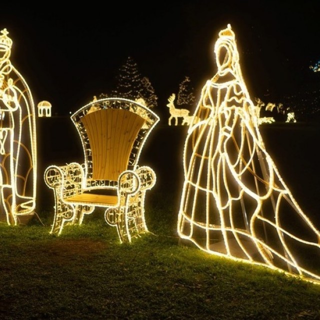 Fénypompás Kastélypark - Erzsébet királyné Fénykertje Gödöllőn