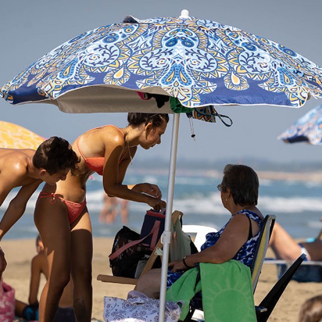 6 udvariatlan dolog, amiért megharagudhatnak rád a strandon: ezeket ne kövesd el!