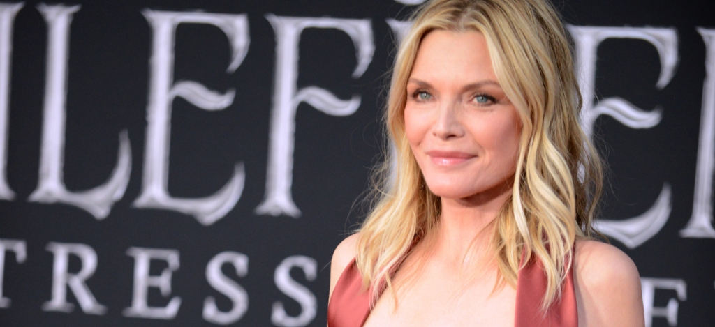 Michelle Pfeiffer extra minimalista karácsonyfája sokakat meglepett: neked tetszik ez a vonal?