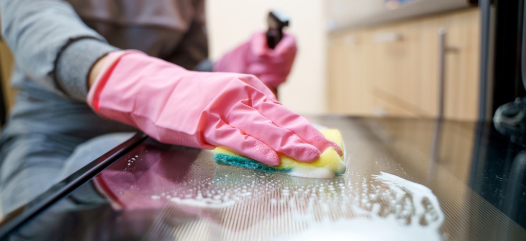 Hogyan tisztítható meg a sütő üvege 5 lépésben? Megtaláltuk a legjobb módszert!