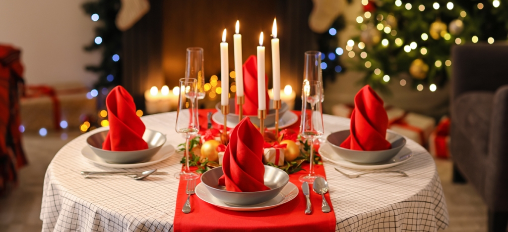5 ötlet a karácsonyi asztal dekorálásához: ezeket mindenképpen érdemes elmenteni későbbre!