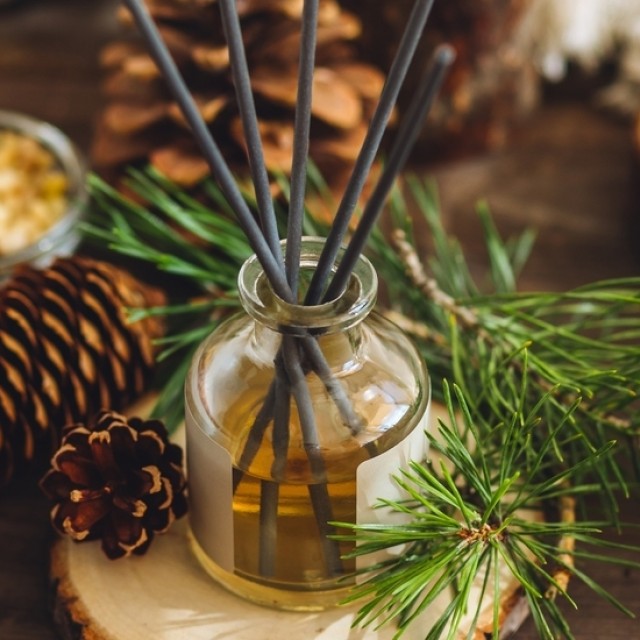 5 népszerű illat, ami télen kevésbé esik jól: ezekkel ne illatosíts most otthon!