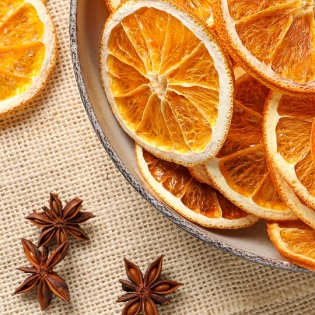 Így készül a profi szárított narancskarika karácsonyra: a legjobb módszer!