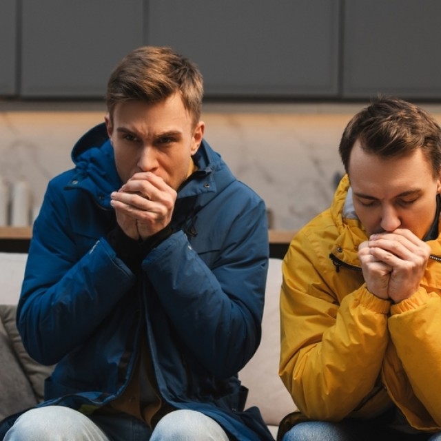 Jó a fűtés, mégis hidegnek hat a szoba: 3 ok, amiért hűvössé válhatnak a falak